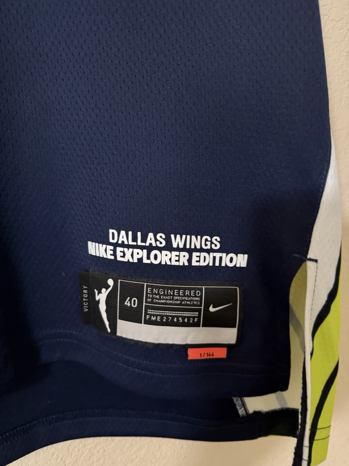 Arike Ogunbowale Signed Autographed WNBA Dallas Wings #24 Jersey Signed Jersey  4