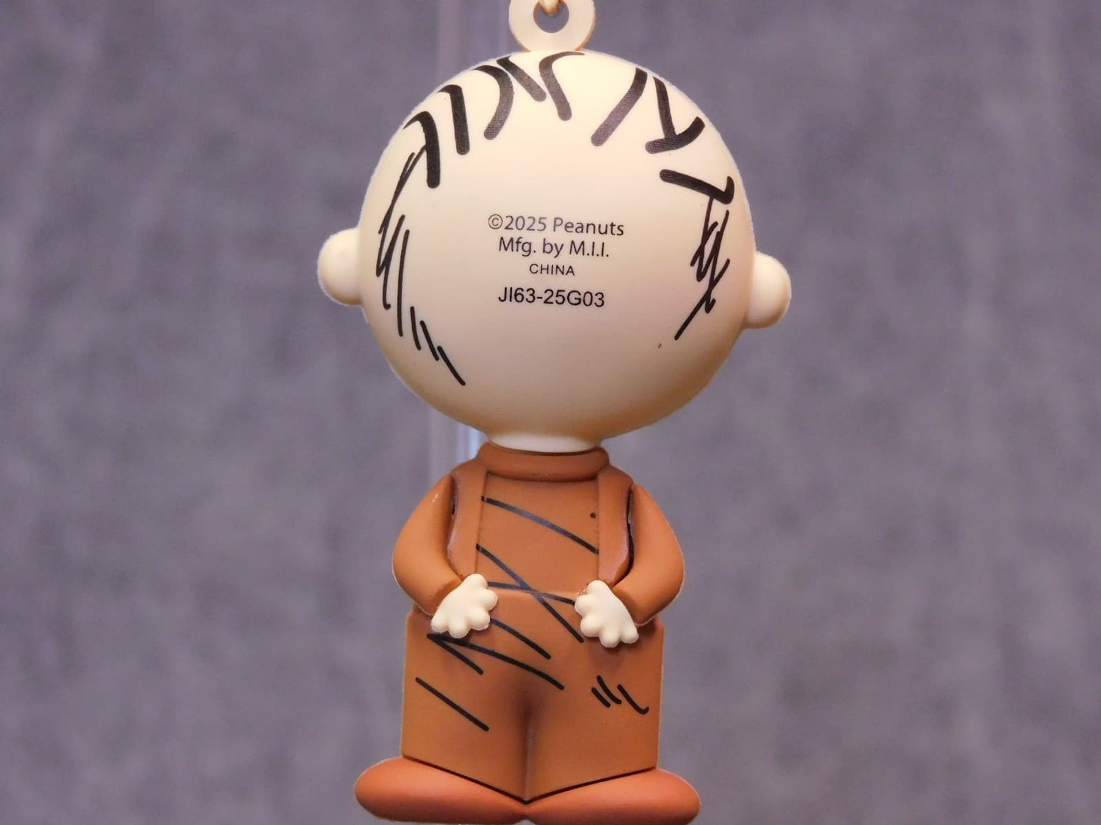 Peanuts Christmas NEW * Pigpen Clip * Blind Bag Series 4 Snoopy Key Monogram 2