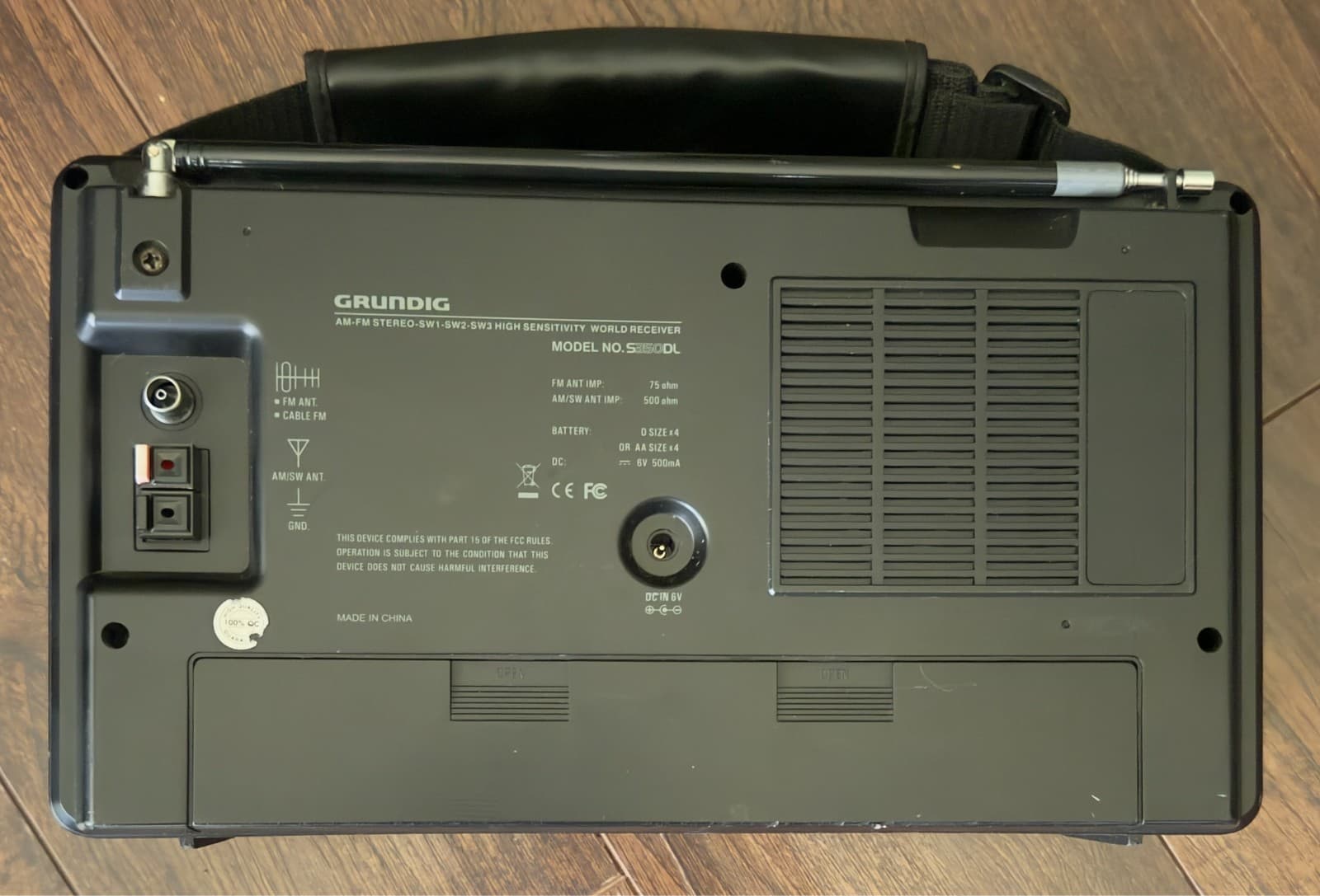 Grundig S350DL AM/FM/SW World Receiver – AS-IS / For Parts or Repair 2