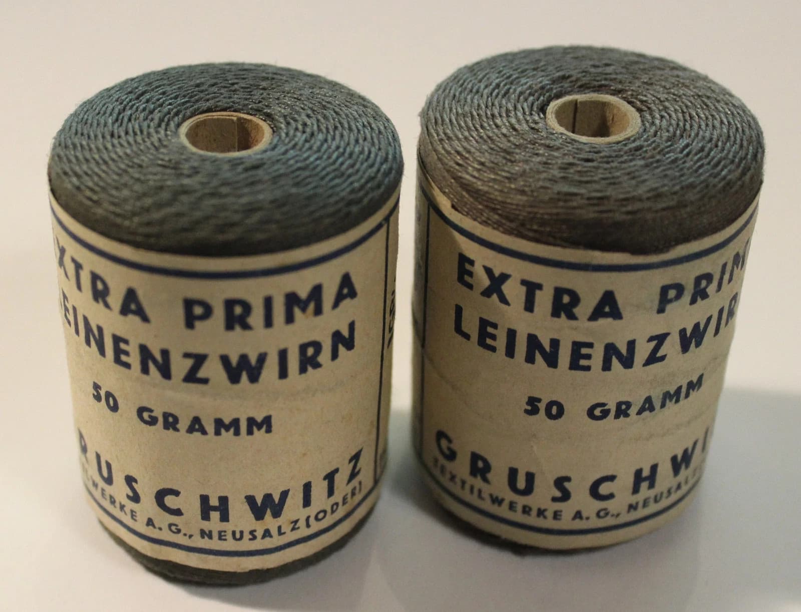 Orig. German WW 2 - 1 Roll of Uniform Sewing Thread - Feldgrau / Fielgrey color 2