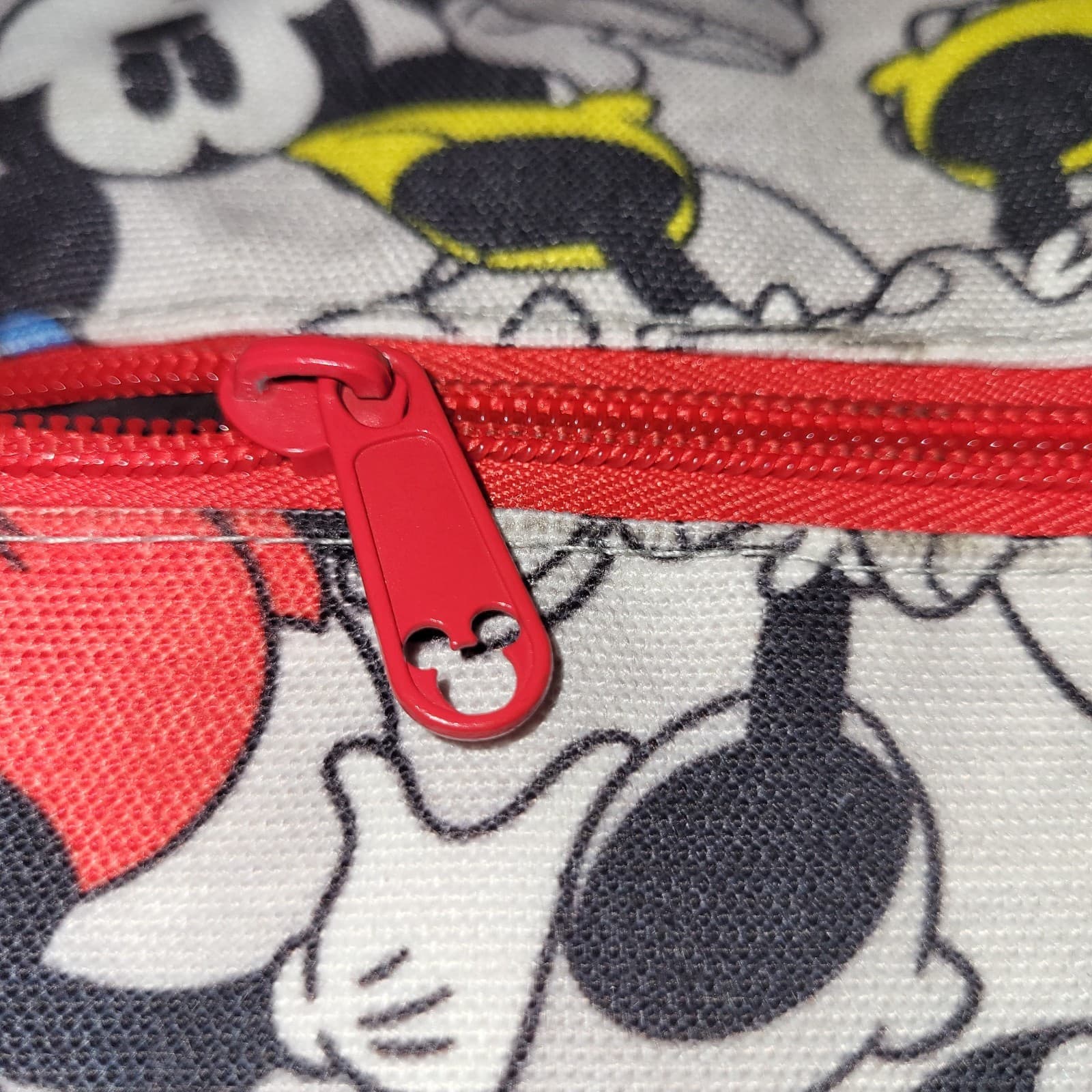 Disney  Mickey & Minnie Gray Canvas Tote Duffle Gym Travel Bag Super Cute! 6