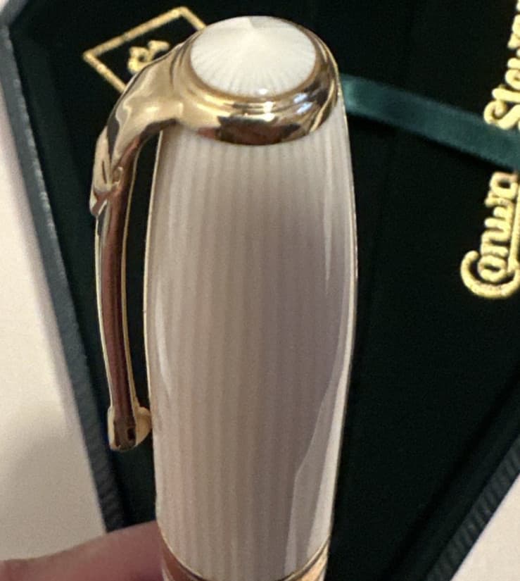 Conway Stewart 100 Series Cream Casein W/Gold Trim Fountain Pen Fine Nib 117/300 5