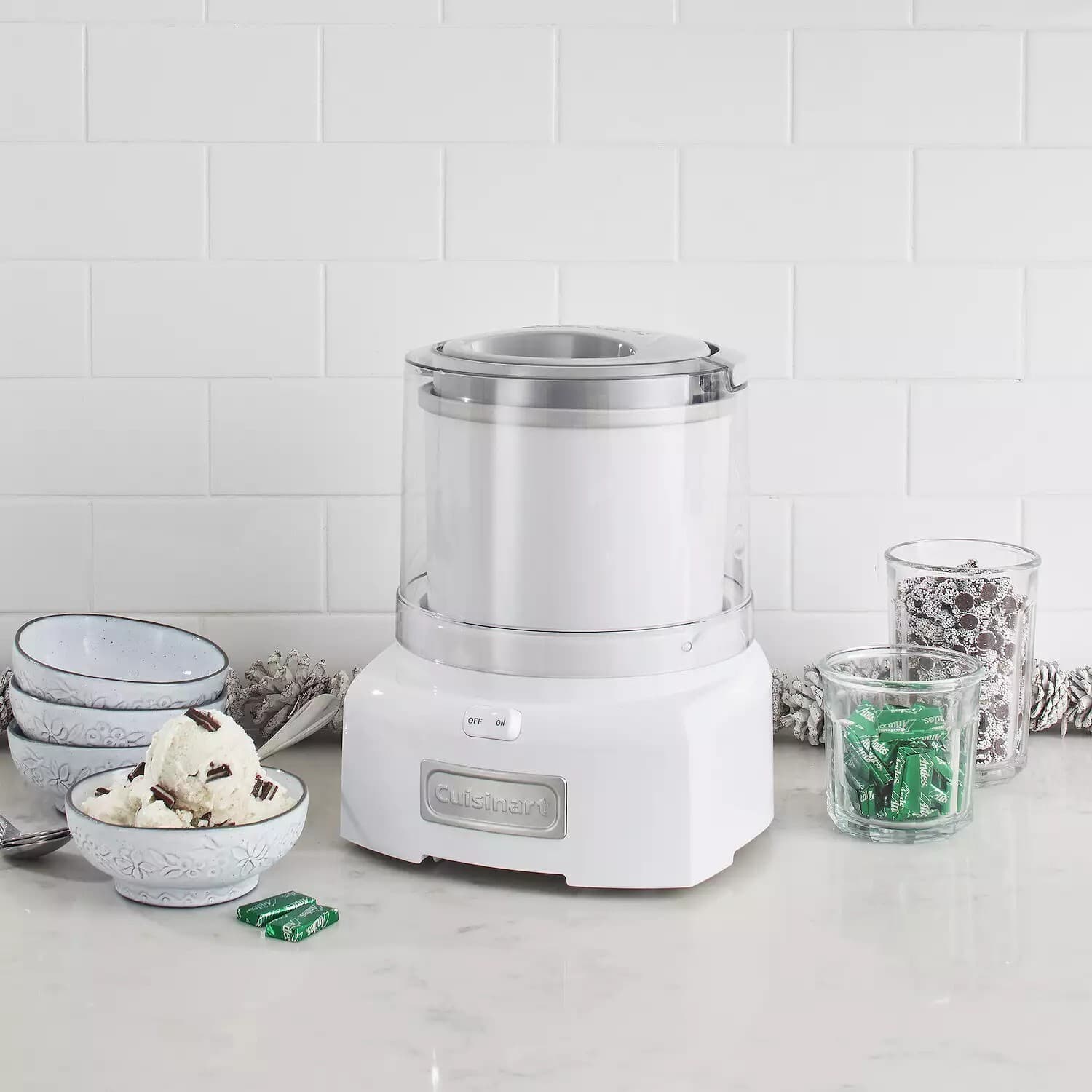 Cuisinart Ice Cream Maker Machine, 1.5 Quart Sorbet, Frozen Yogurt Maker, White 3