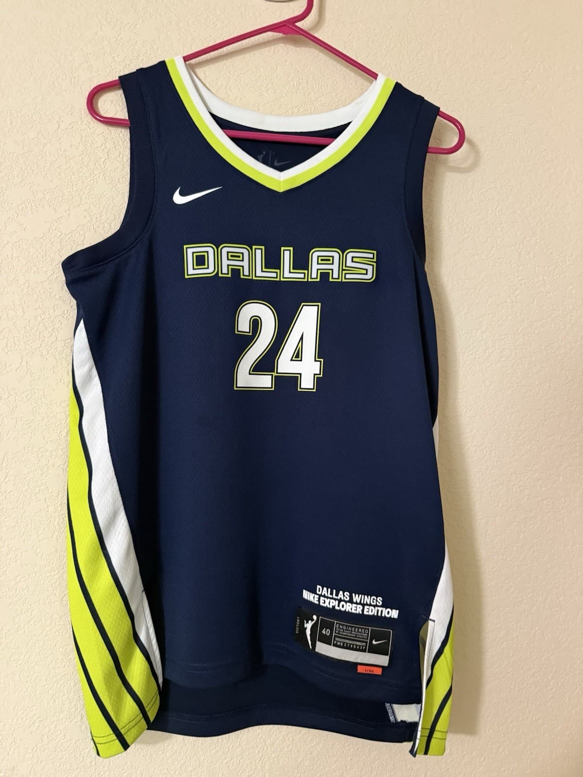 Arike Ogunbowale Signed Autographed WNBA Dallas Wings #24 Jersey Signed Jersey  3