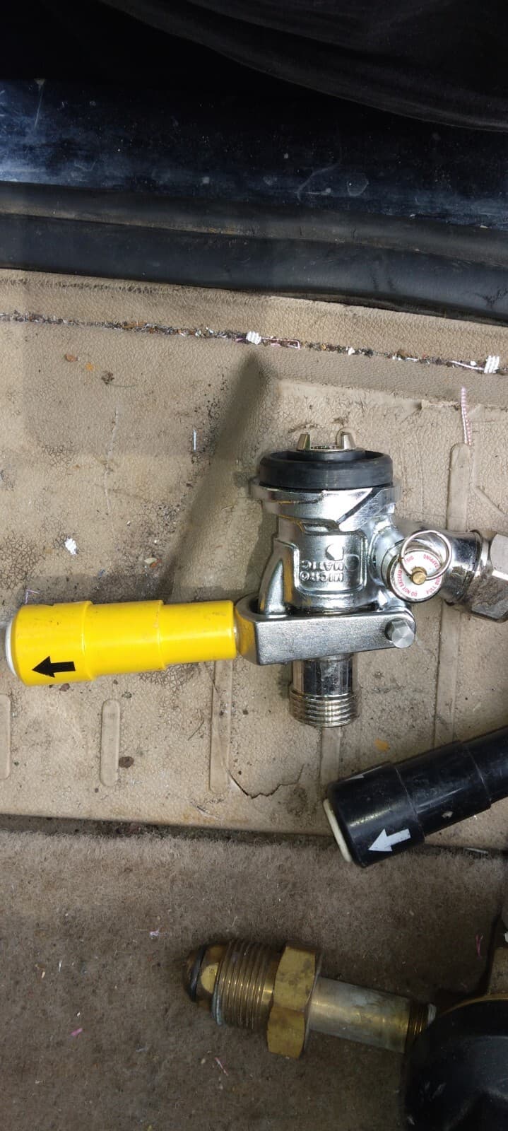 micro matic Keg couplers And Co2 Tank Guages  2