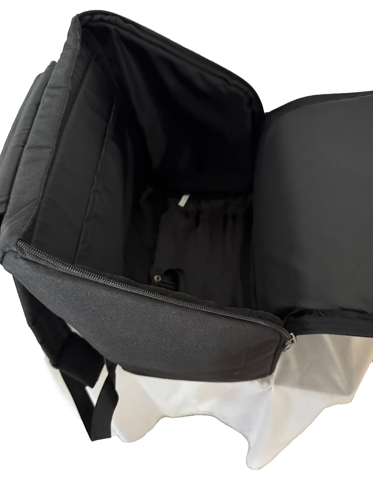 Rivoli Accordion with Hohner Backpack Case (GS) 3