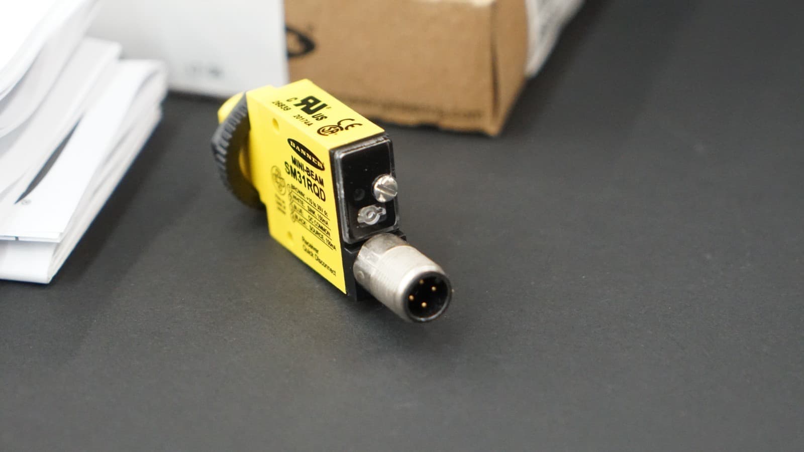 Banner Engineering SM31RQD Photoelectric Sensor, Mini-Beam Series, 10-30VDC 4