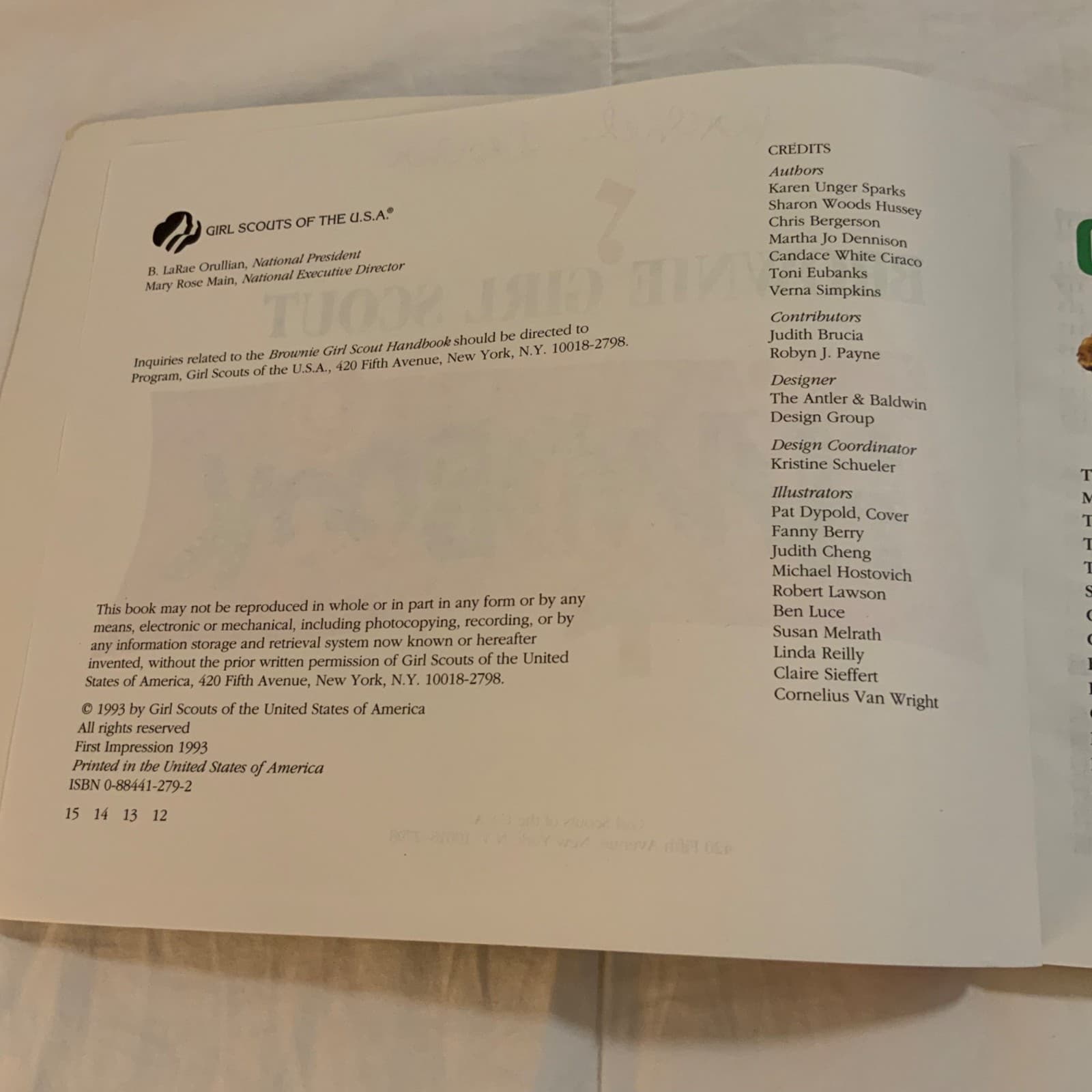 Brownie Girl Scout Handbook Vintage 1993 Paperback 6