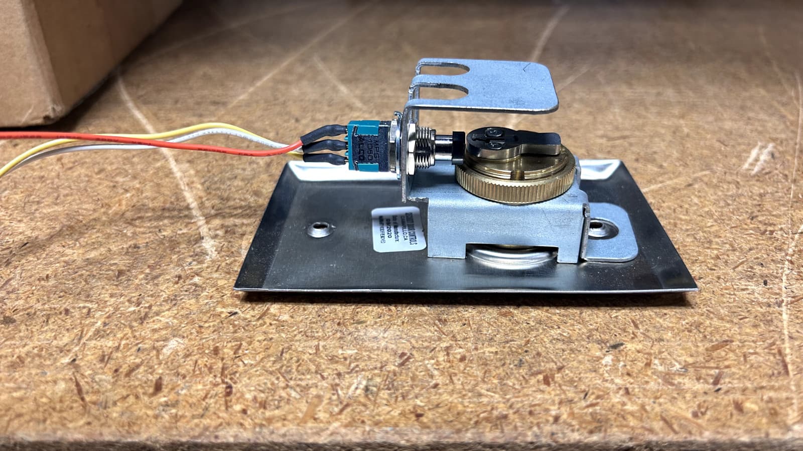 SDC 701U Key Switch with MC118SC626DST/ARKA2 Mortise Cylinder Used 2