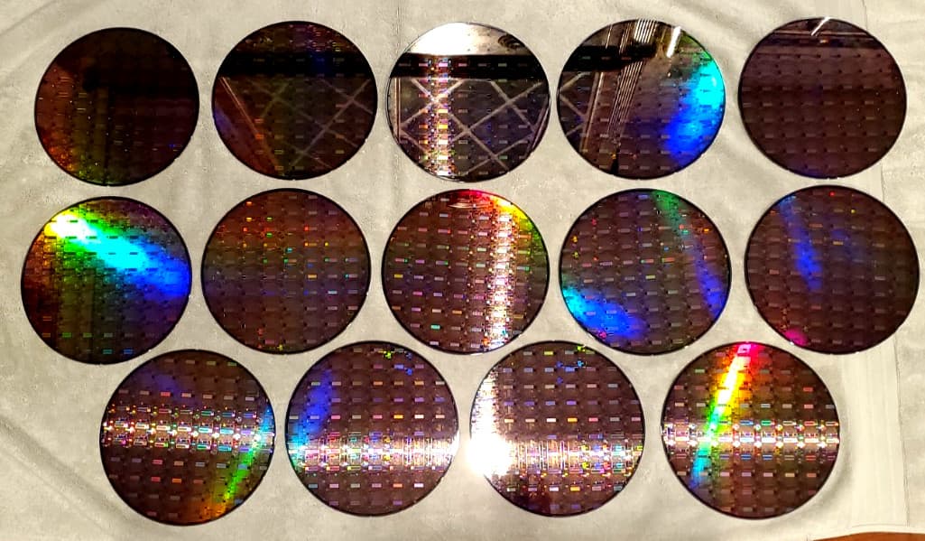 14 PC Lot Semiconductor COPPER Coated Silicon  IC Chips  8" 200mm Wafers # CU 2