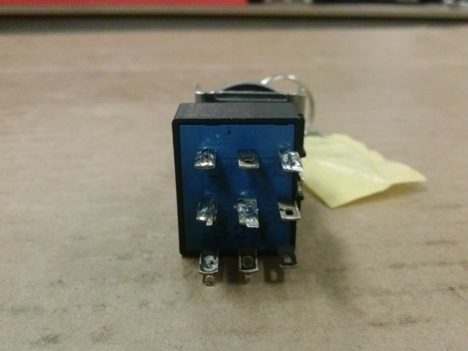 IDEC LB-T3 LB Series Key Switch with key 3