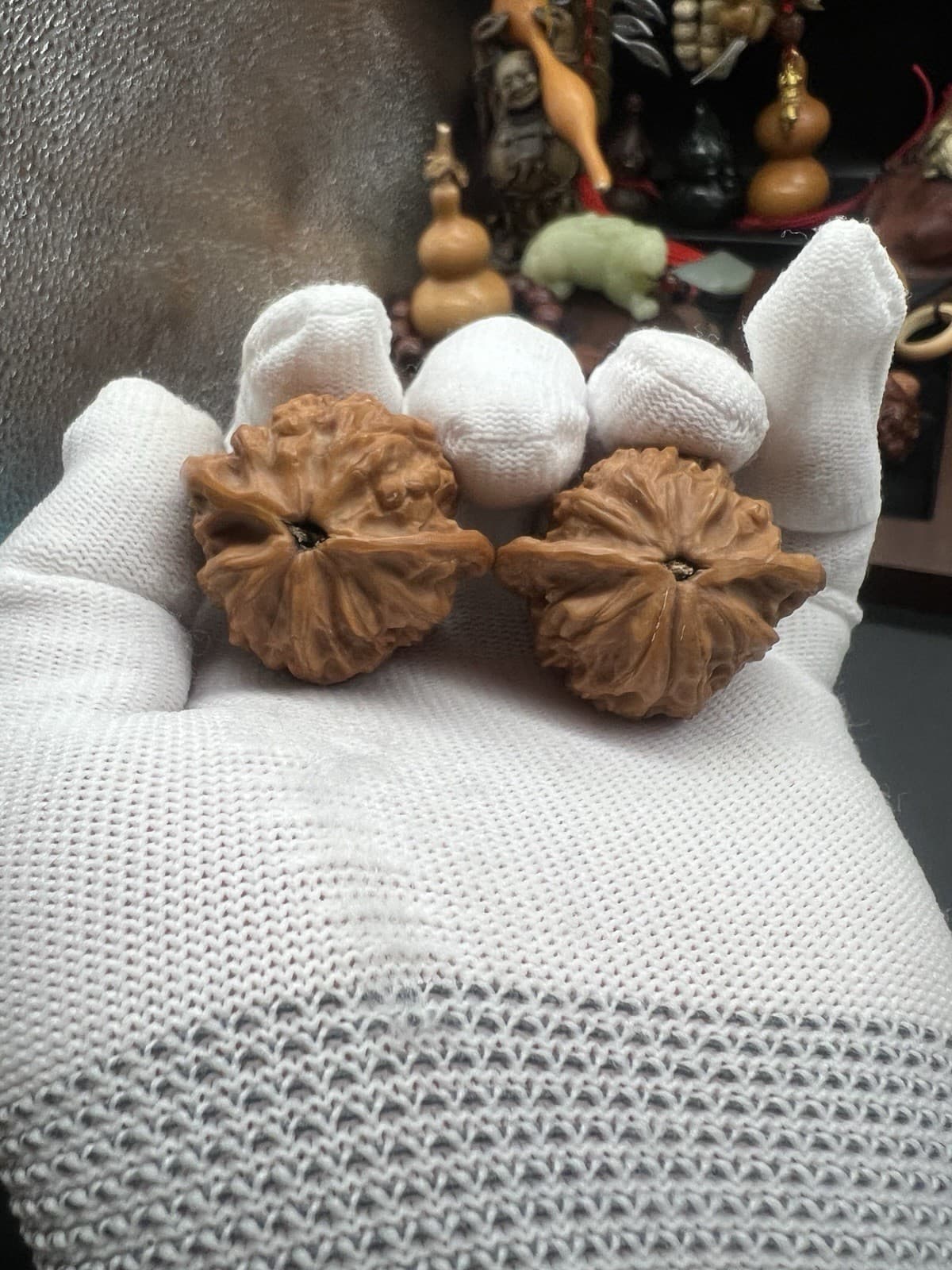 Pair of Hand  Carved Bodhidharma Chinese Health Walnut金公子核桃单面雕刻达摩祖师 36.5×32×35mm 6