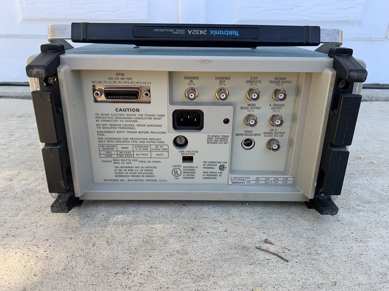 Calibrated Tektronix 2432A Oscilloscope 300MHz 2CH was $8000 new in 1990 5