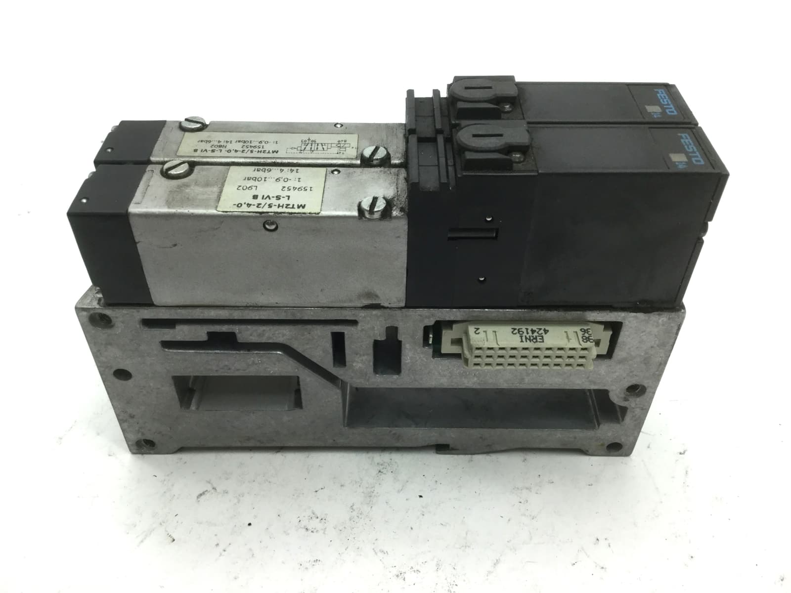2x Festo MT2H-5/2-4.0-L-S-VI Solenoid Valves, On VIGM-03-4.0 Manifold Block 5