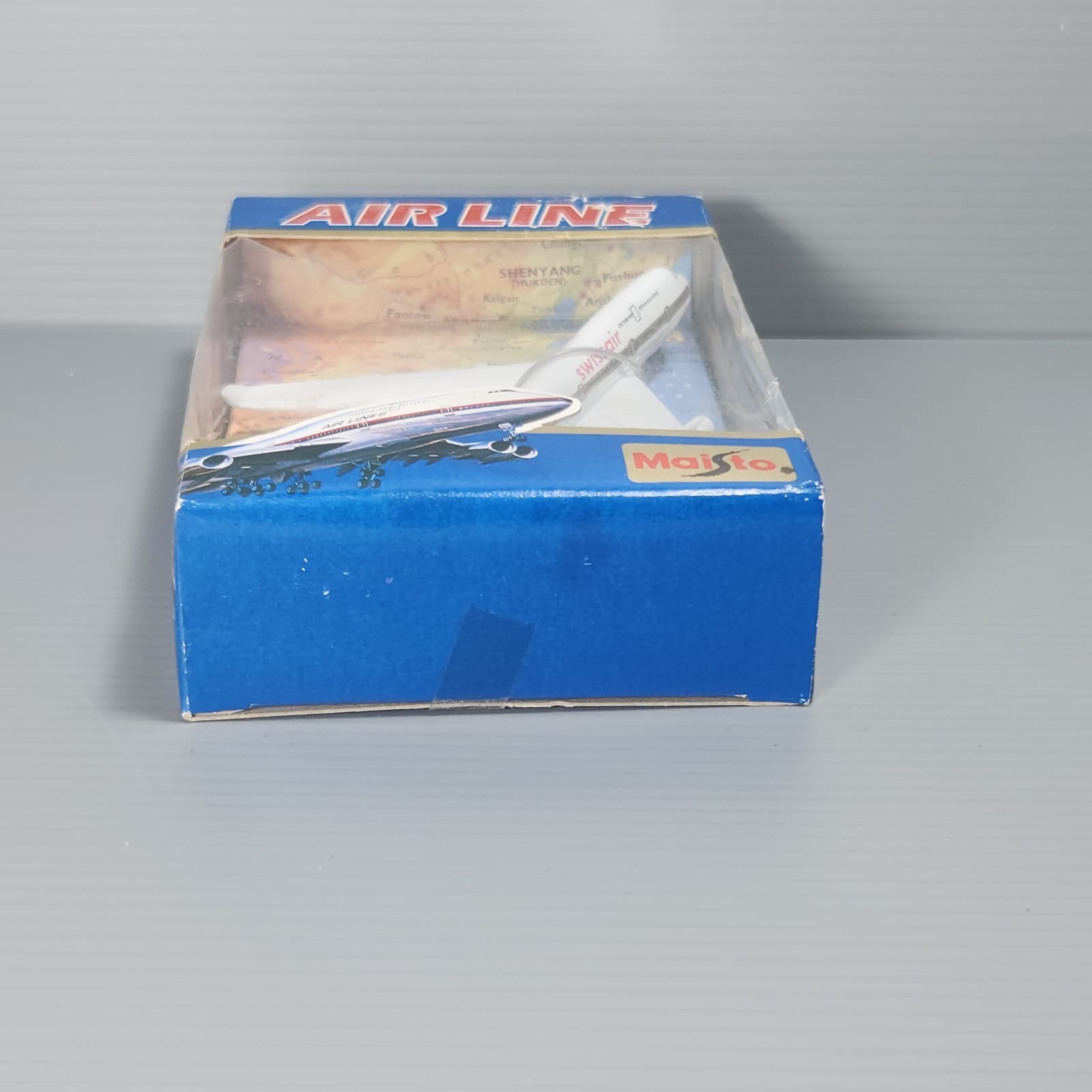 Swissair Airlines Passenger Jet Airliner Maisto Diecast Replica Box Damage 5