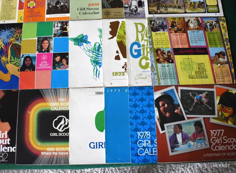 VINTAGE GIRL SCOUT - COMPLETE SET 1957-1981 GIRL SCOUT CALENDARS - LOT OF 25 5