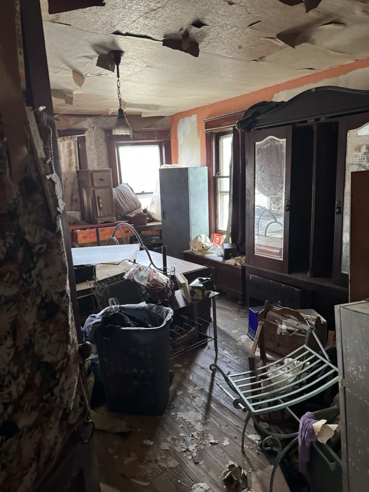 House for Sale. By Eddie . 5 Bedroom Three Bathroom House Two Car Garage 4