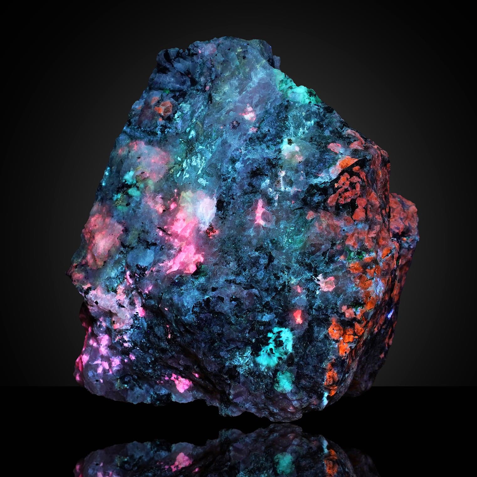 Tugtupite Analcime Sodalite more Fantasy Rock  Greenland Top Shelf! 4