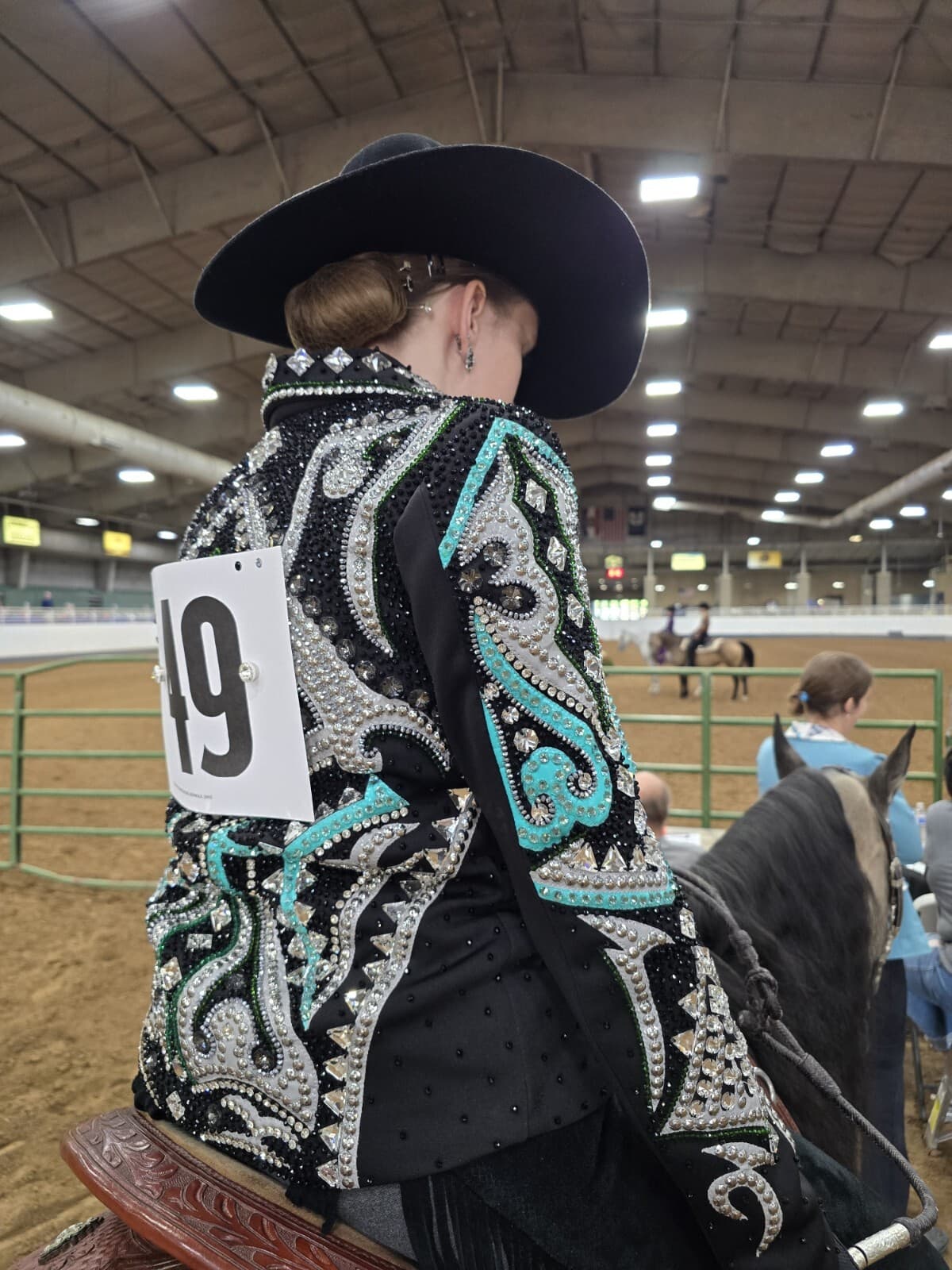 Black and Faux-Pearl Magnetic Pins . Horse Show magnet pins.  Clothing magnets. 5