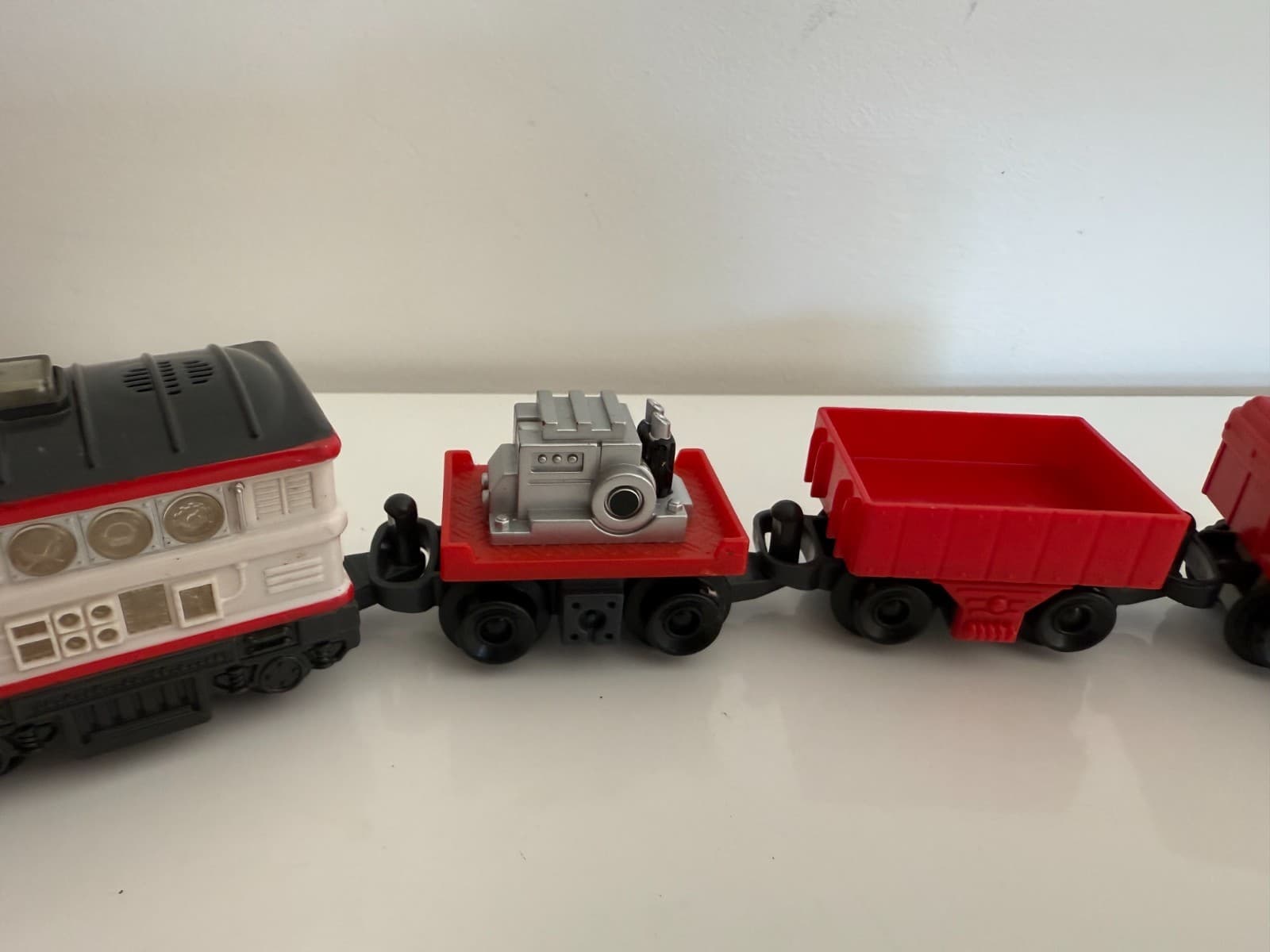 Fisher Price GeoTrax ~ Goggles & Bunsen! Smartest Team Engine cars & figure 3