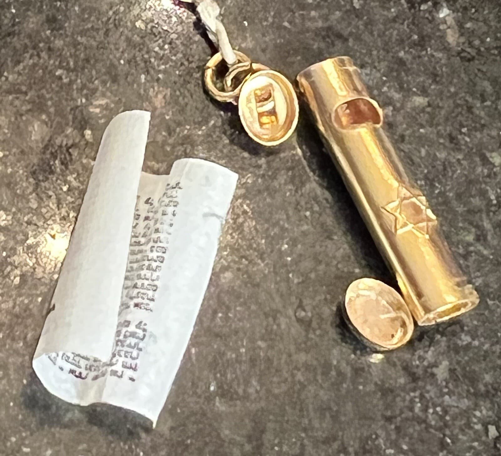 2 Israel & USA Pins 1 Mezuzah W/ Scroll Pendant Vintage 3