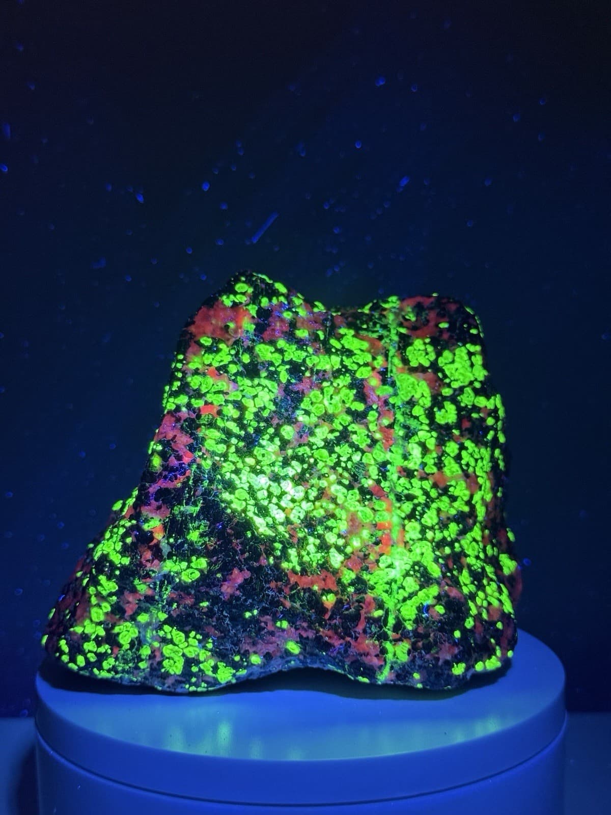 VIVID Willemite, Calcite, Franklinite & Zincite Fluorescent NJ Mineral Specimen 5