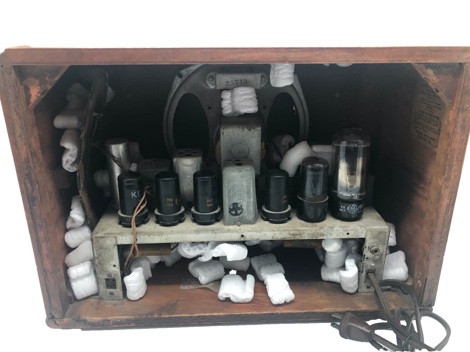 TRUETONE Broadcast Receiver Tabletop Radio Tuner D 2634  1946/1947 2