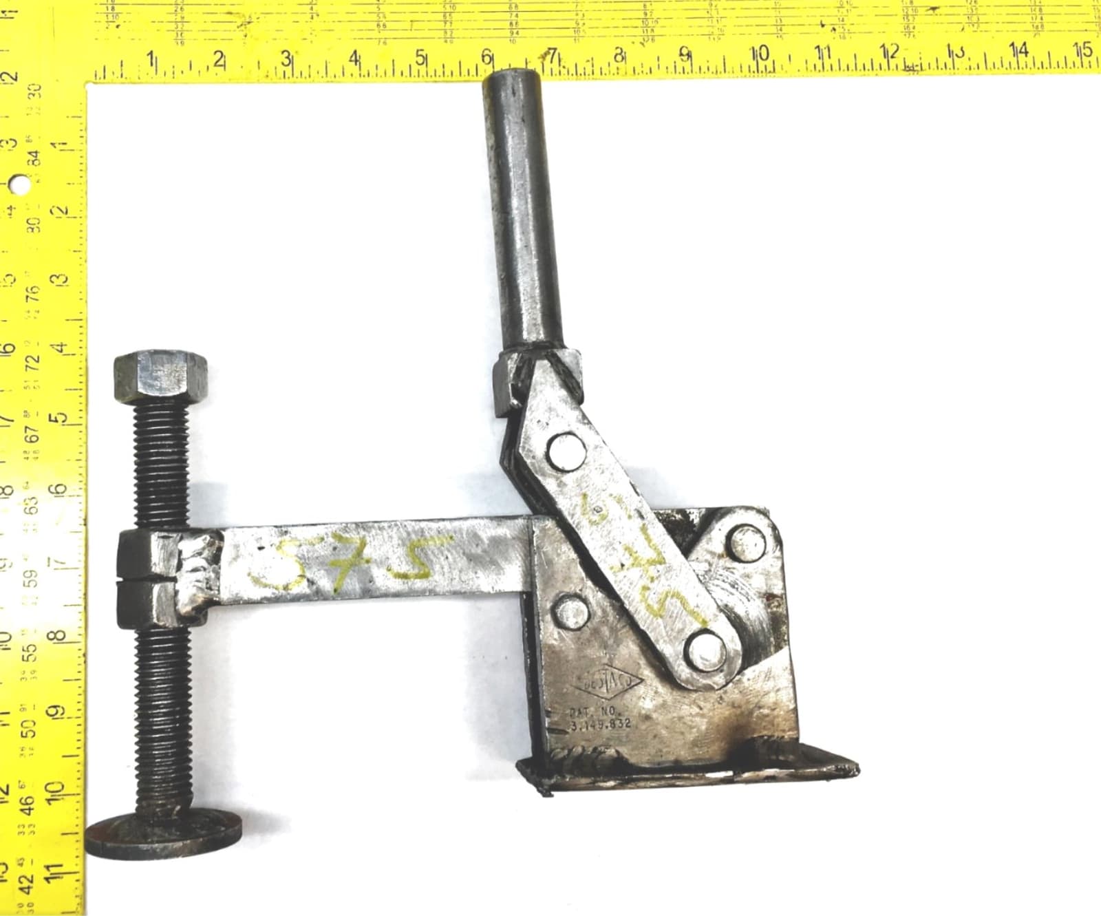 Destaco Round Head Spindle Vertical Hold Down Action Toggle Clamp 3-149-832 USED 4