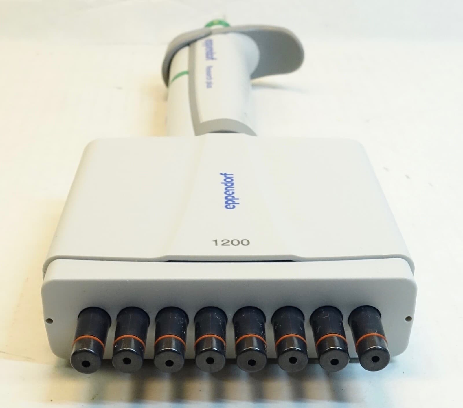 Eppendorf Research Plus 8, Multi-Channel 1200 Pipet, Pipette; 120-1200uL 6