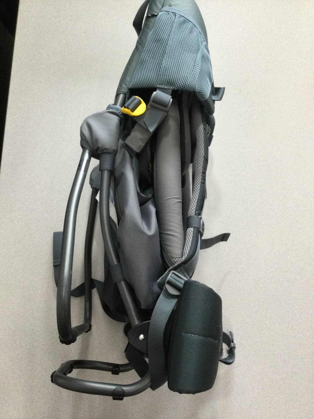 Deuter Kid Comfort 1 - Child Carrier Backpack for Hiking (Titan/Granite) 2