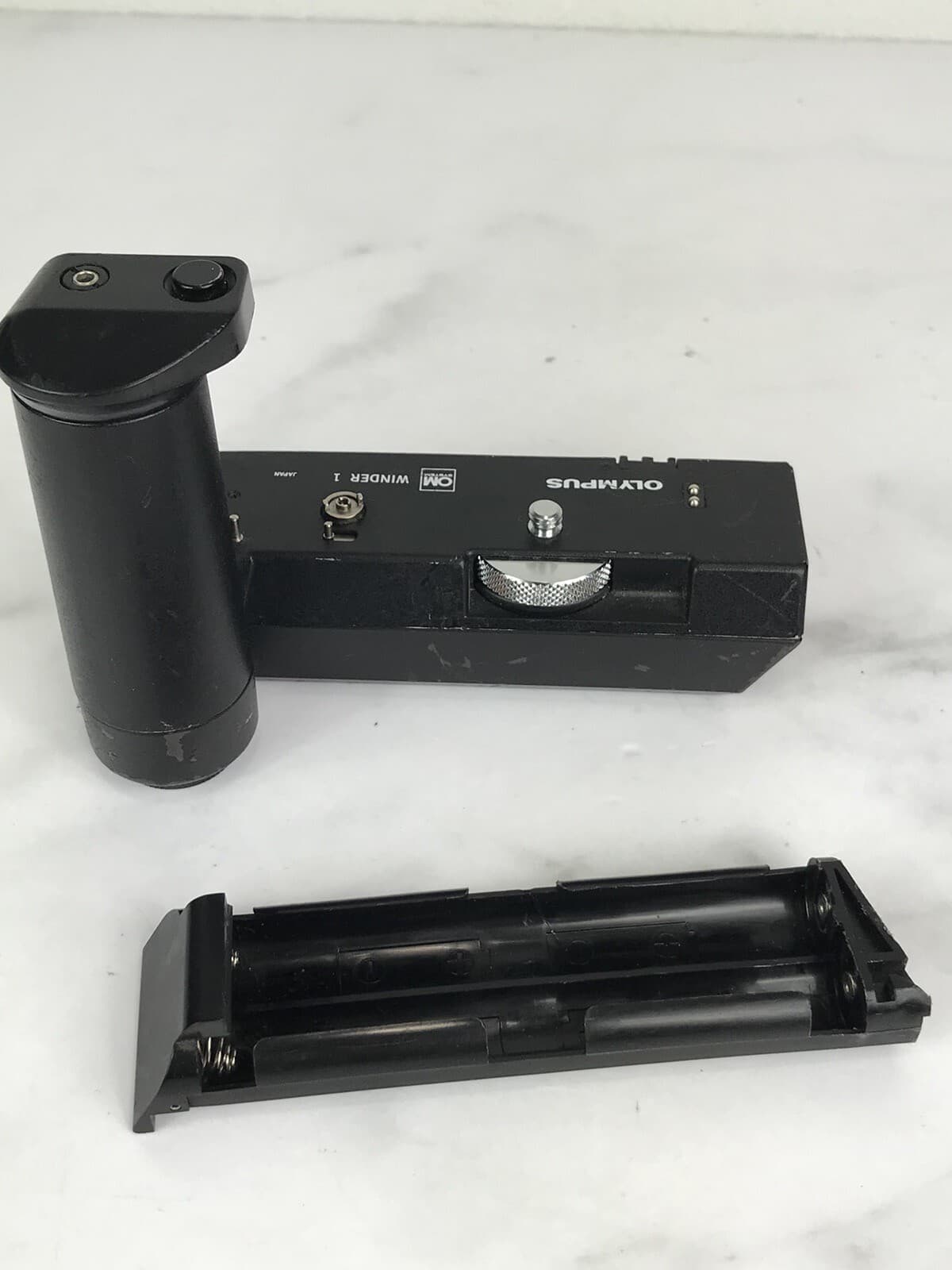 Olympus OM Winder 1  Japan 6