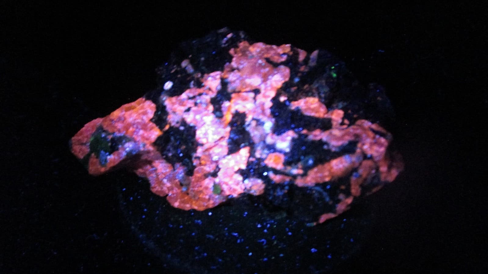 Last Incredible Cardone/Hauck Fluorescent Sphalerite Sterling Hill history S62 4