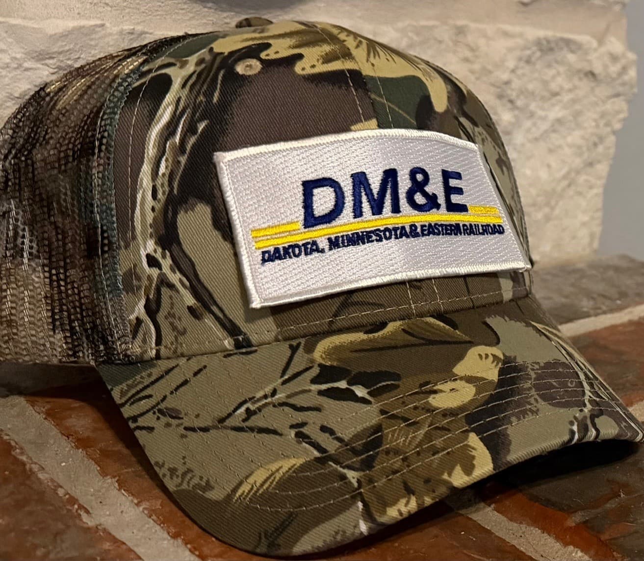 Cap /Hat (CAMO STYLE)-DM&E Dakota Minnesota & Eastern #22343- NEW