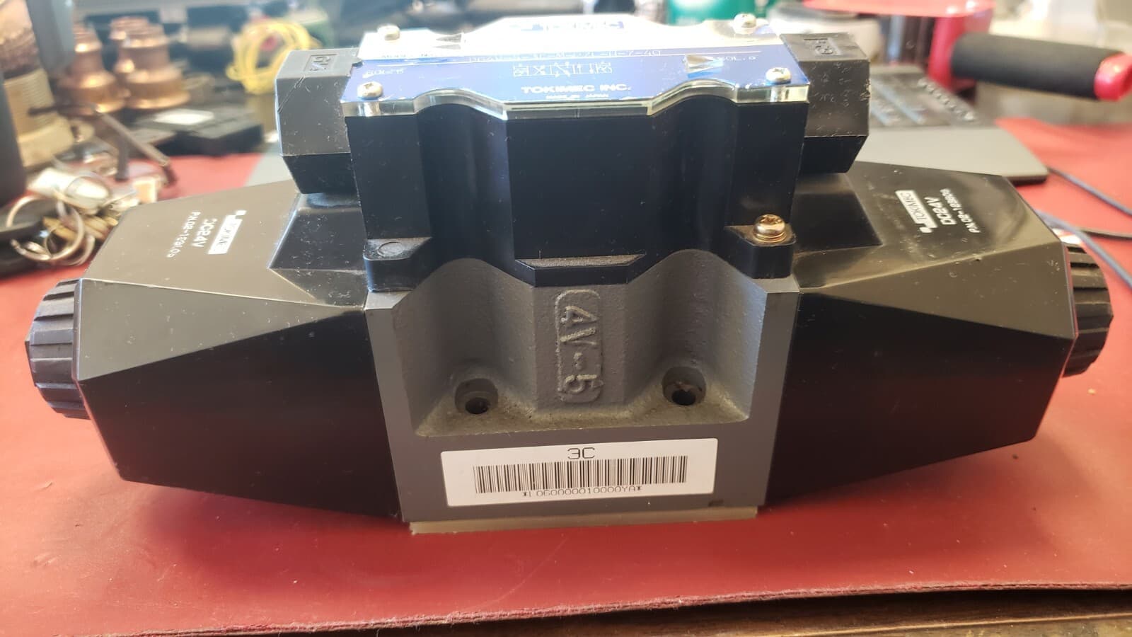 NEW TOKIMEC Directional Control valve DG4V-5-3C-M-P7L-H-7-40 ( G2-5B) 4