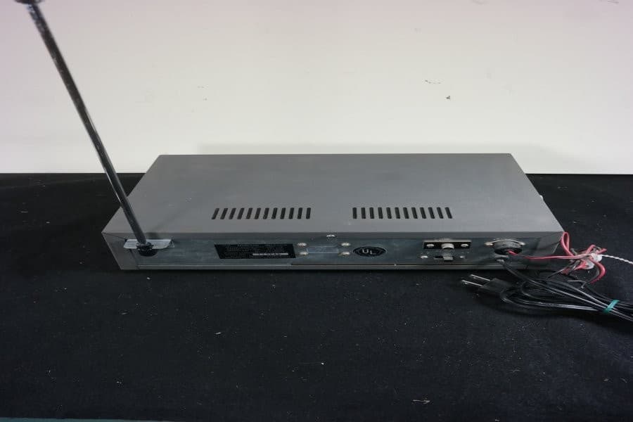 OLD REALISTIC VHF MONITOR RADIO MODEL PRO-1B 3