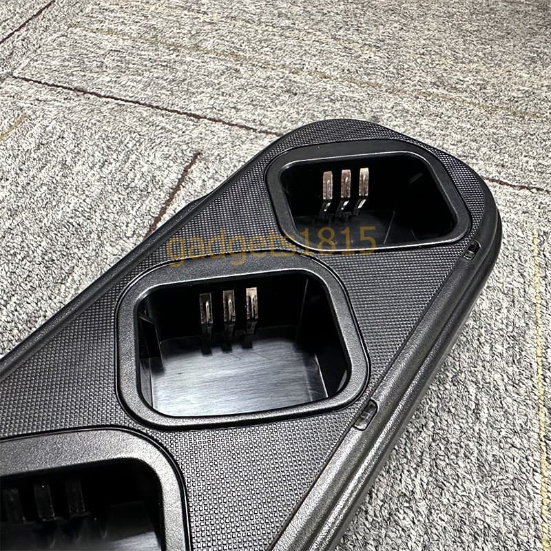 Six Way Rapid Charger for Motorola CP200 CP200d CP040 PR400 EP450 Thin Battery 5