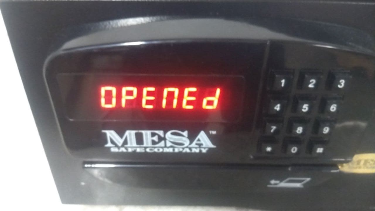 Mesa Safe Company MHRC916E-BLK 1.2 Cu Ft Capacity Digital Combination Hotel Safe 3