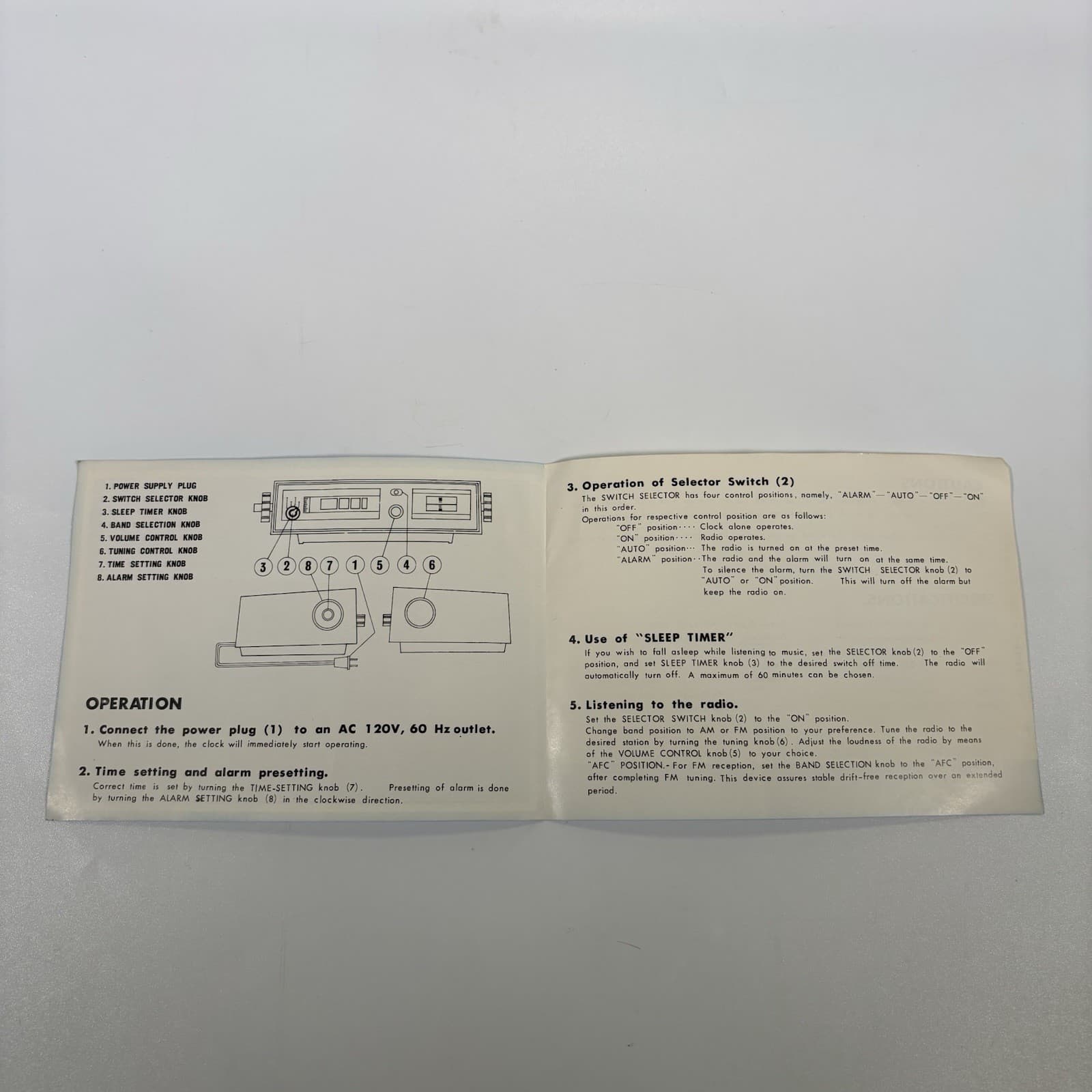 UNIVERSAL MODEL EL -201 SOLID STATE AM/ FM Digital Clock Radio With AFC Manual 2