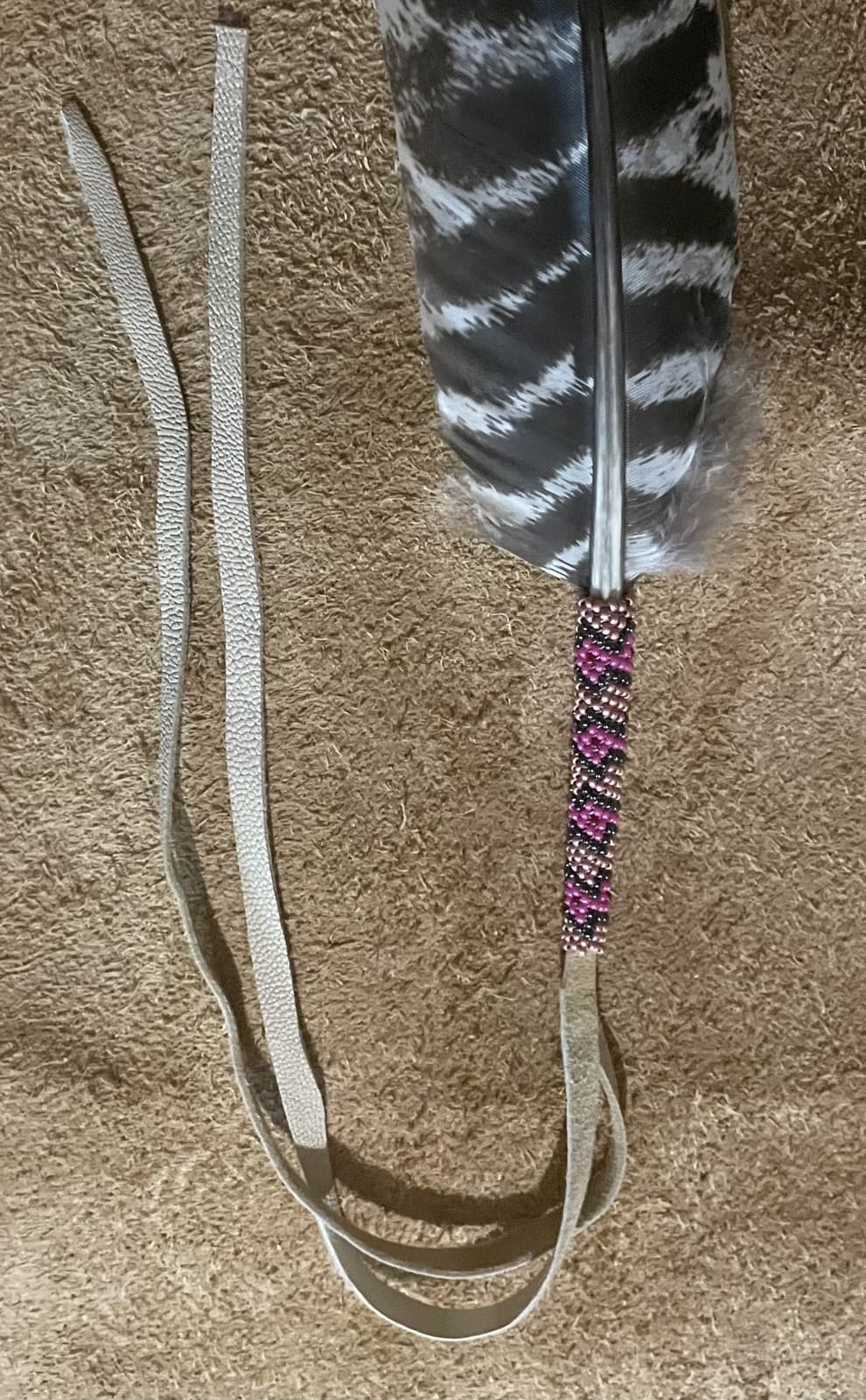 Native American Lakota Sioux Beaded Feather. 3