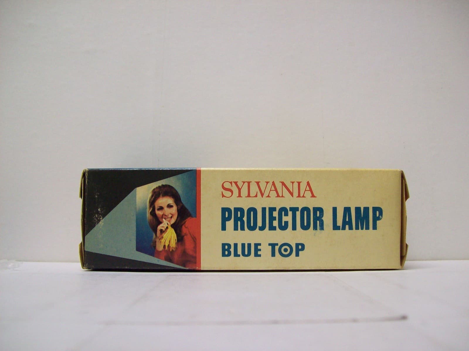 CEL Projector Projection Lamp Bulb 120V 120W  SYLVANIA  AVG. 200-HR LAMP LIFE 5