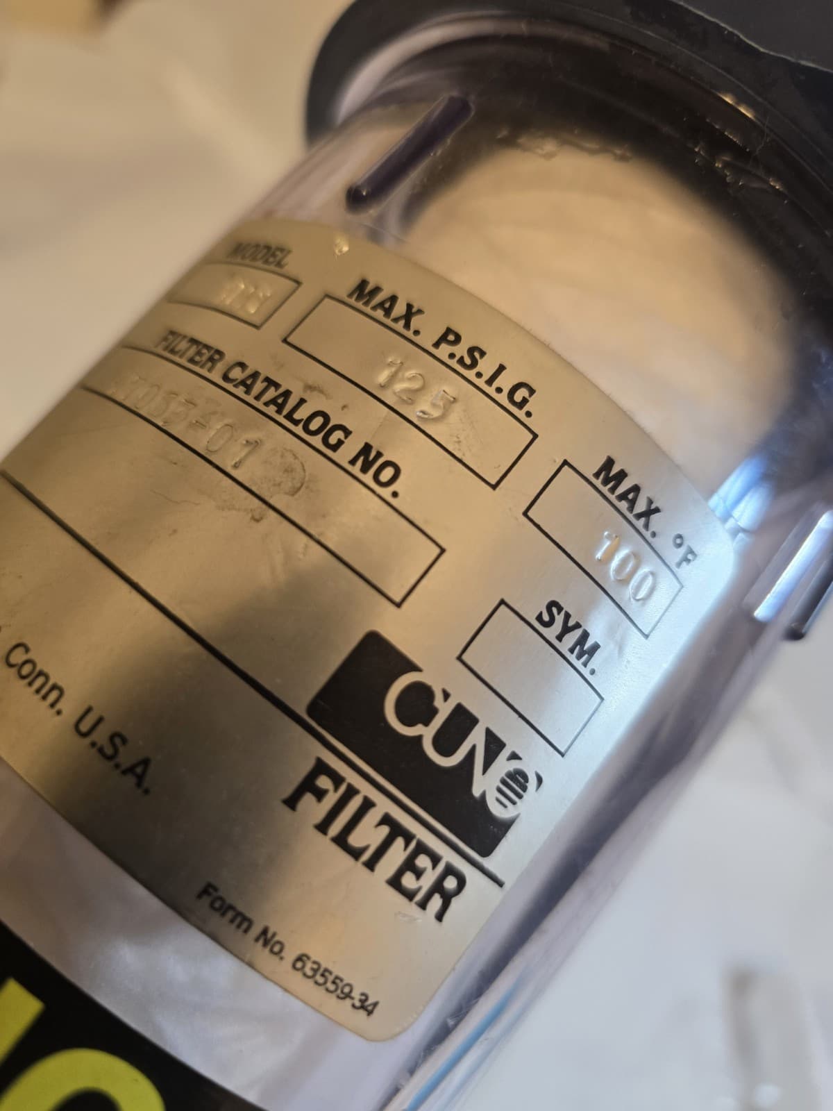 Cuno 1M1 Filter Housing Assembly 125psi Max 100°F Max 44591-05 4