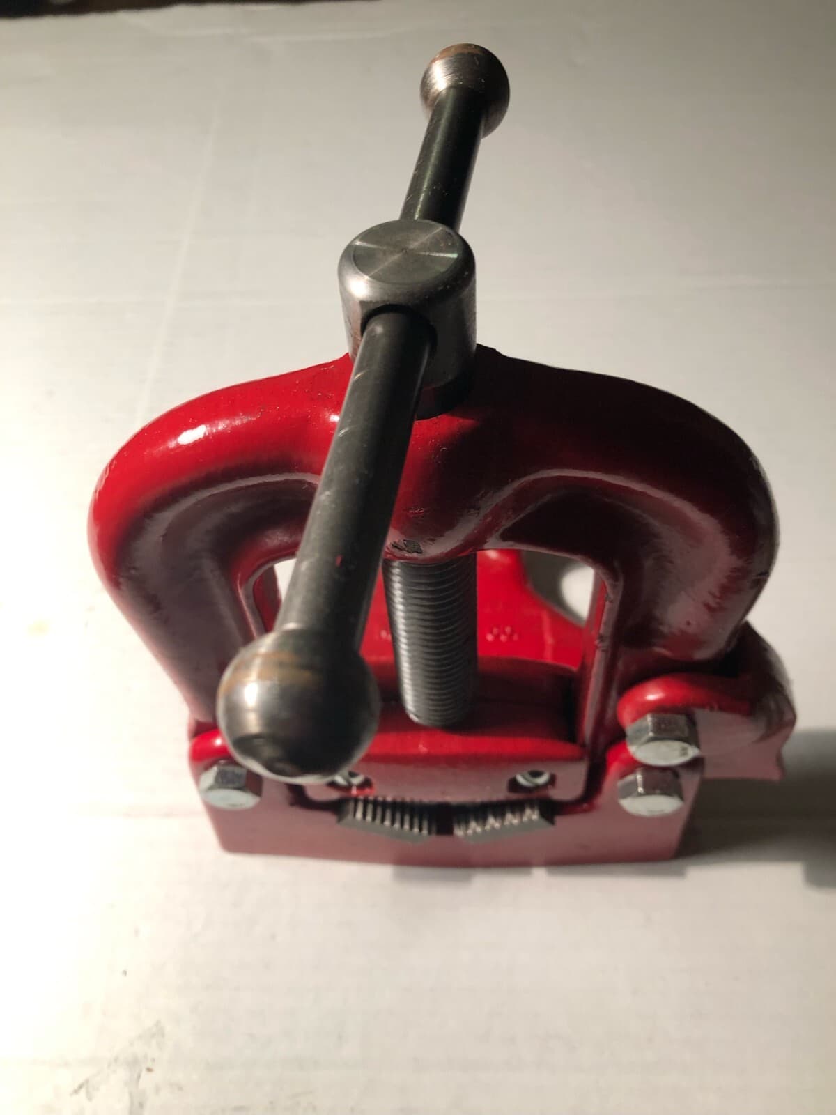 Reed 02430 R1 Yoke Pipe Vise 1/8 to 2-1/2" Pipe 3