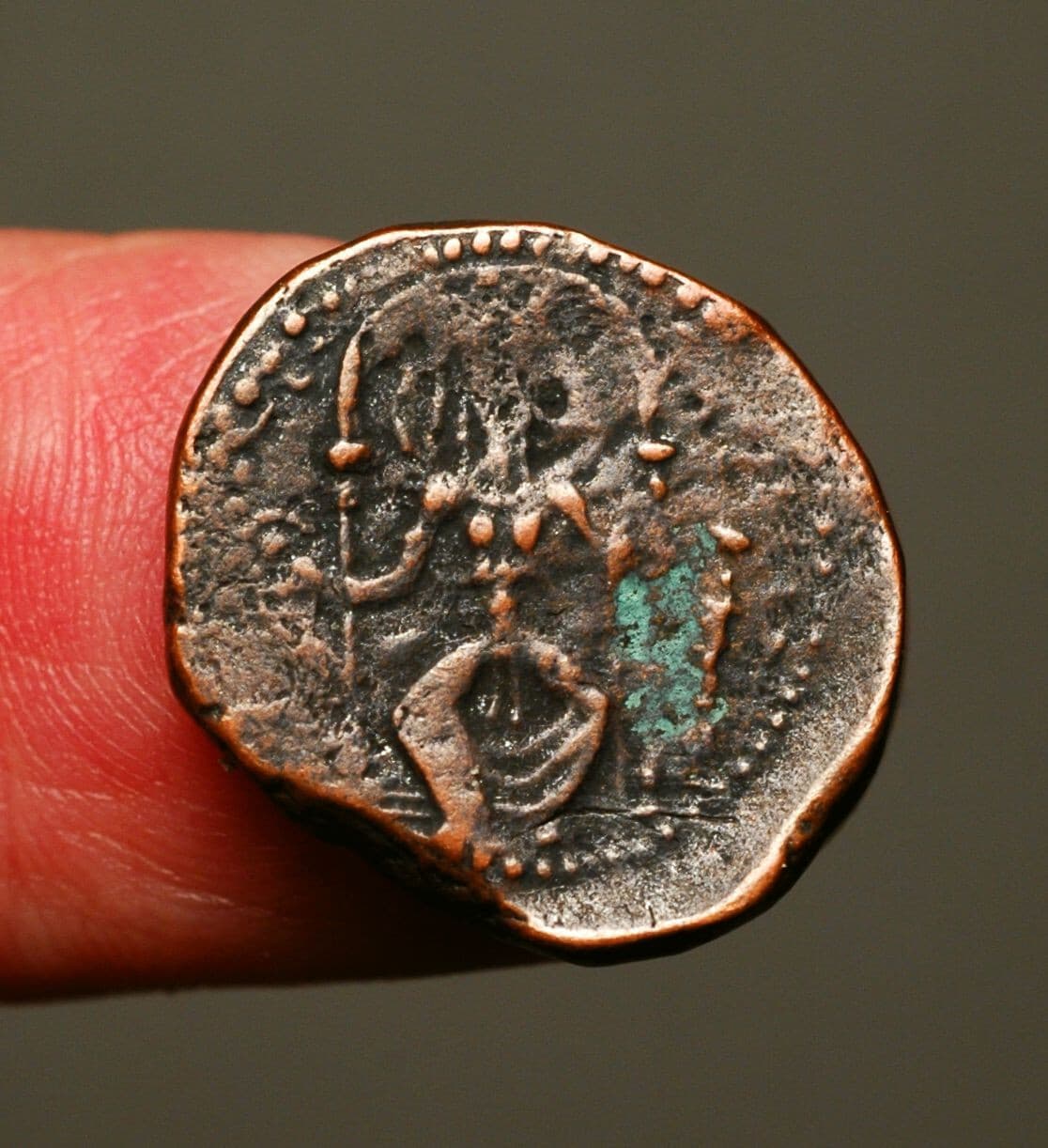 KS12-51  KUSHANO-SASANIAN. Ardashir I, c. 230-245AD.   Goddess Anahita Enthroned 2