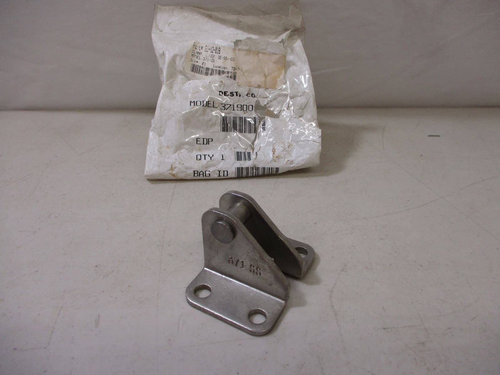 *NEW* DESTACO 371900 CLAMP COVER 65-12-018