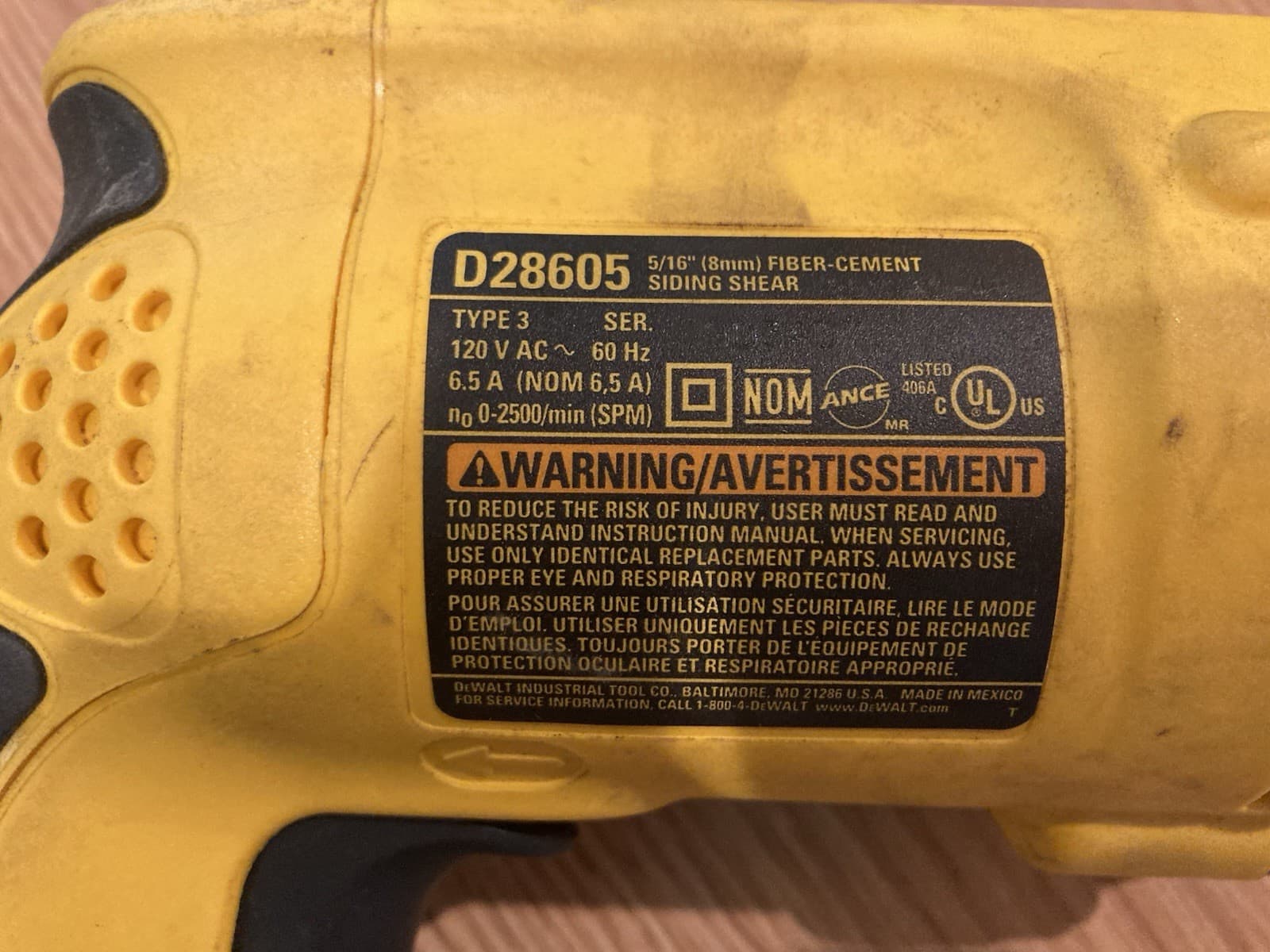 Dewalt D28605 Heavy Duty 5/16" Fiber Cement Siding Shear corded 3