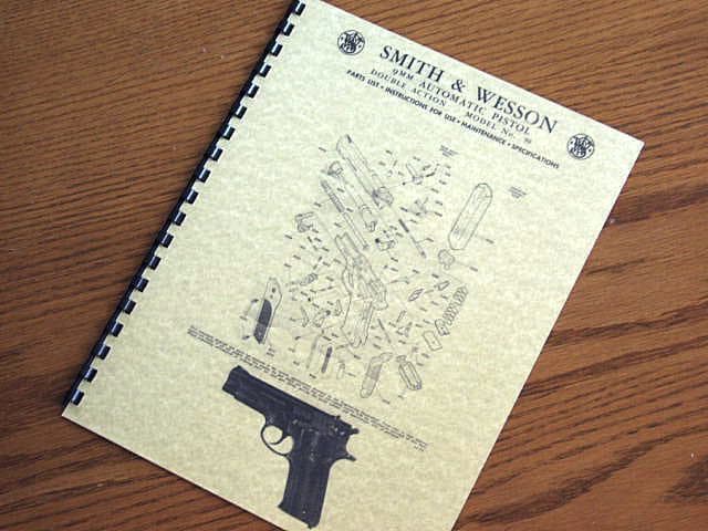 SMITH & WESSON 9MM Automatic Pistol MODEL 59 Gun Manual 2