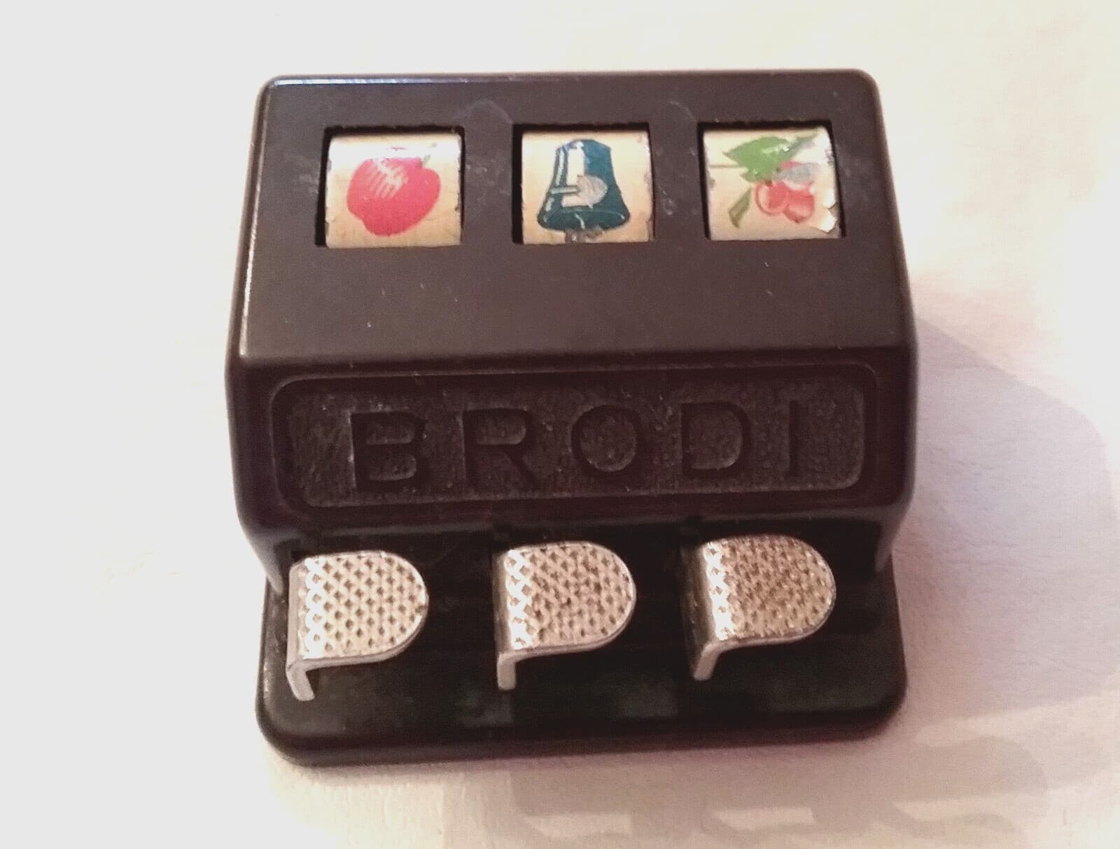 Vintage O. Schoenhut Inc Brodi Miniature Casino Slot Machine Game 2” Handheld