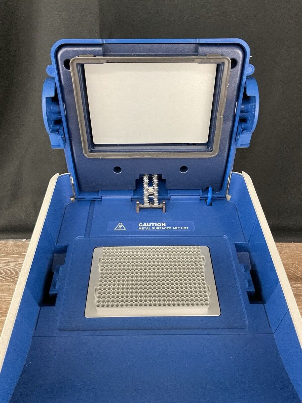 Applied Biosystems 384 Well Thermal Cycler 4388444 AB Real Time PCR System 6