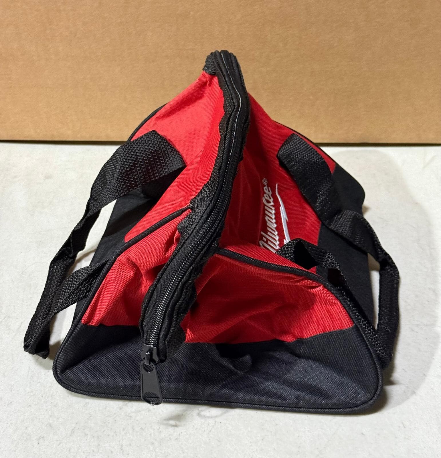 NEW MILWAUKEE 11" X 10" X 8" Small Heavy Duty Contractors Tool Bag 4
