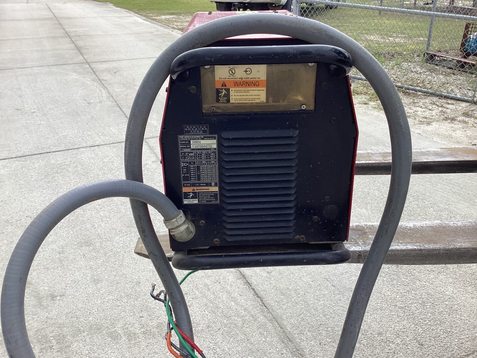 Lincoln Electric Invertec V350-pro Welder 6